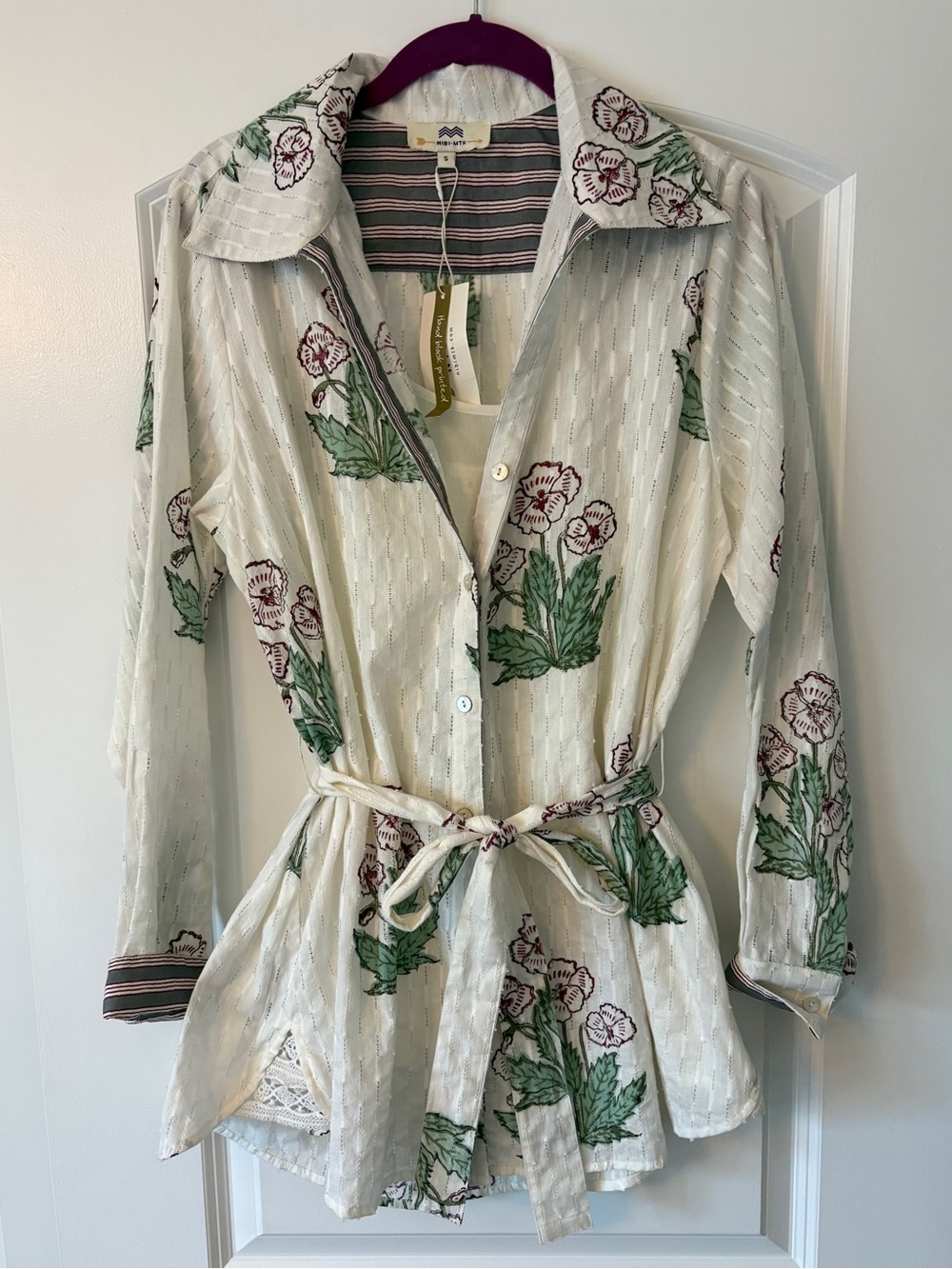 NIBIMTK Women’s Cream Floral Belted Shirt Jacket with adjustable tank top. NWT